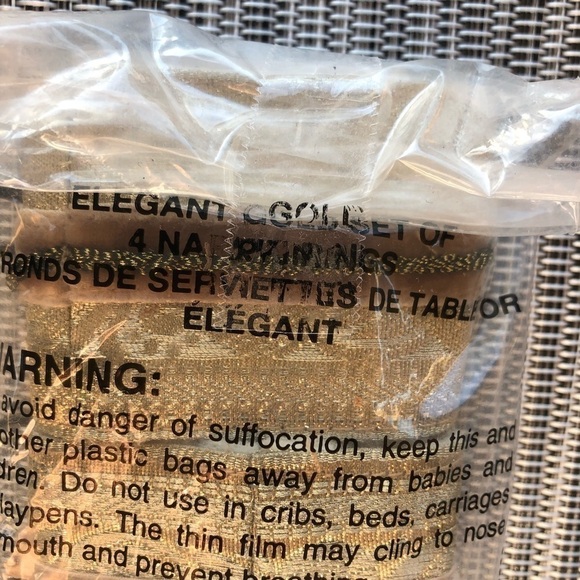 AVON vintage Napkin rings Set of 4, gold jacquard. New - Picture 4 of 7